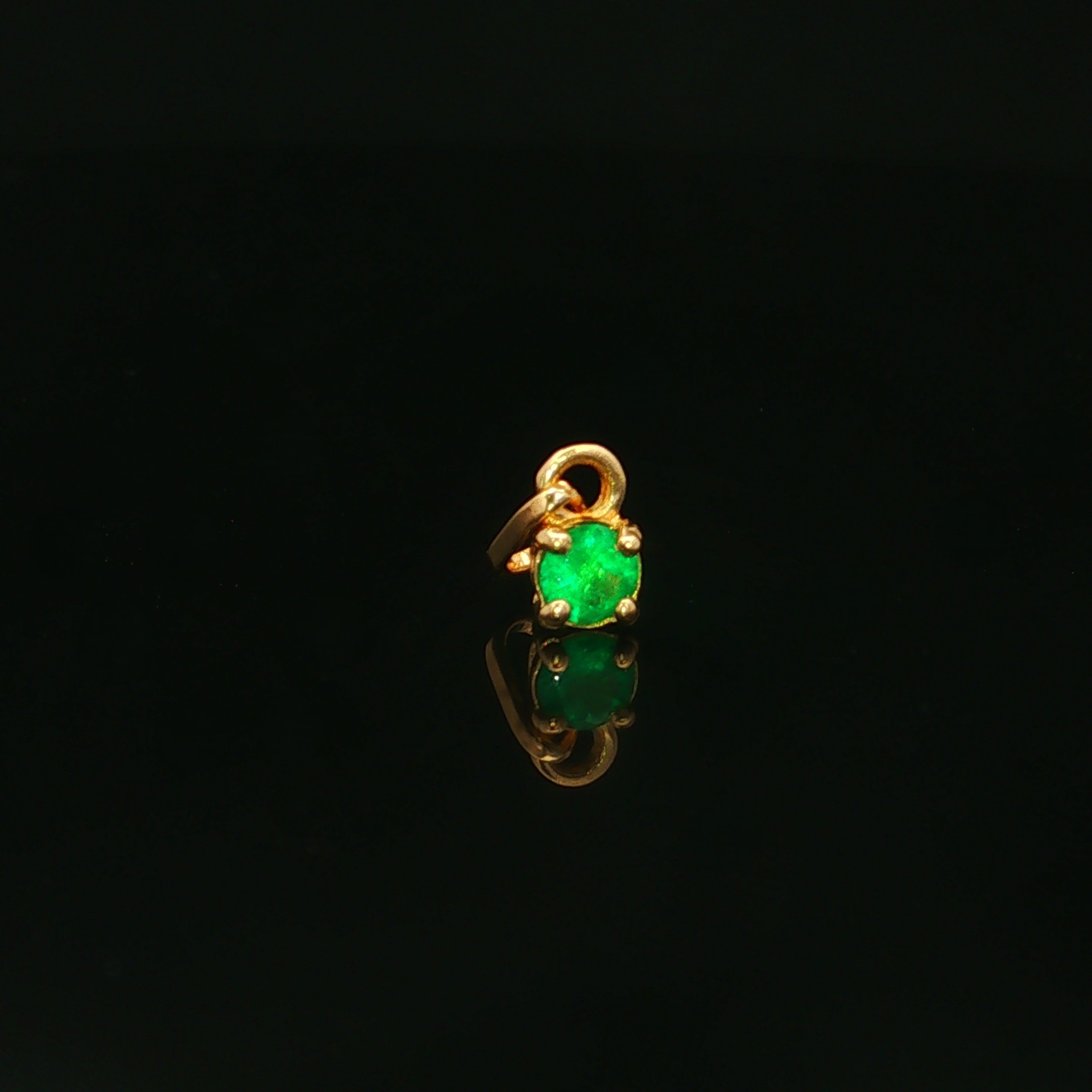 DIJE ESMERALDA ORO AMARILLO