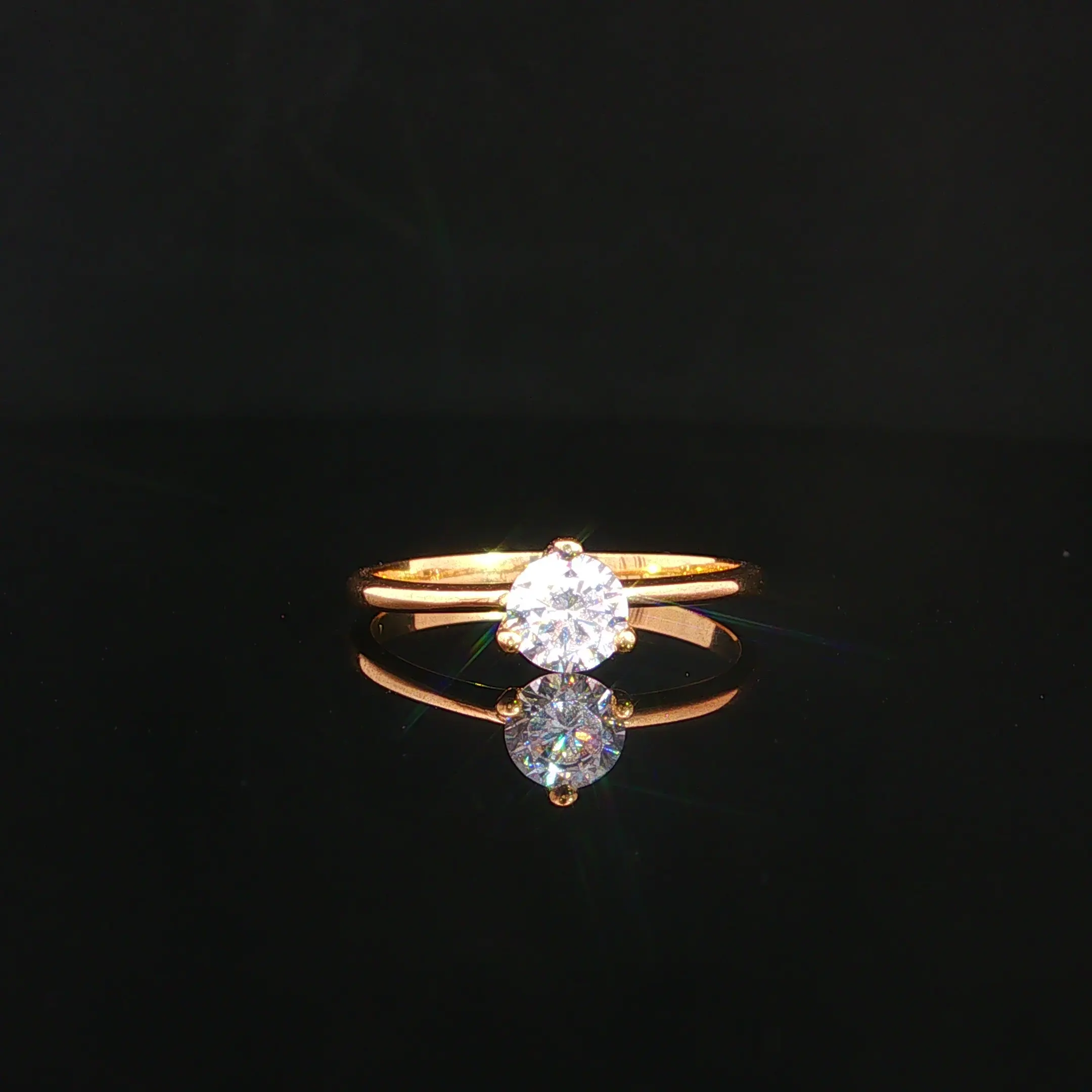 ANILLO SOLITARIO 3 UÑAS ORO AMARILLO