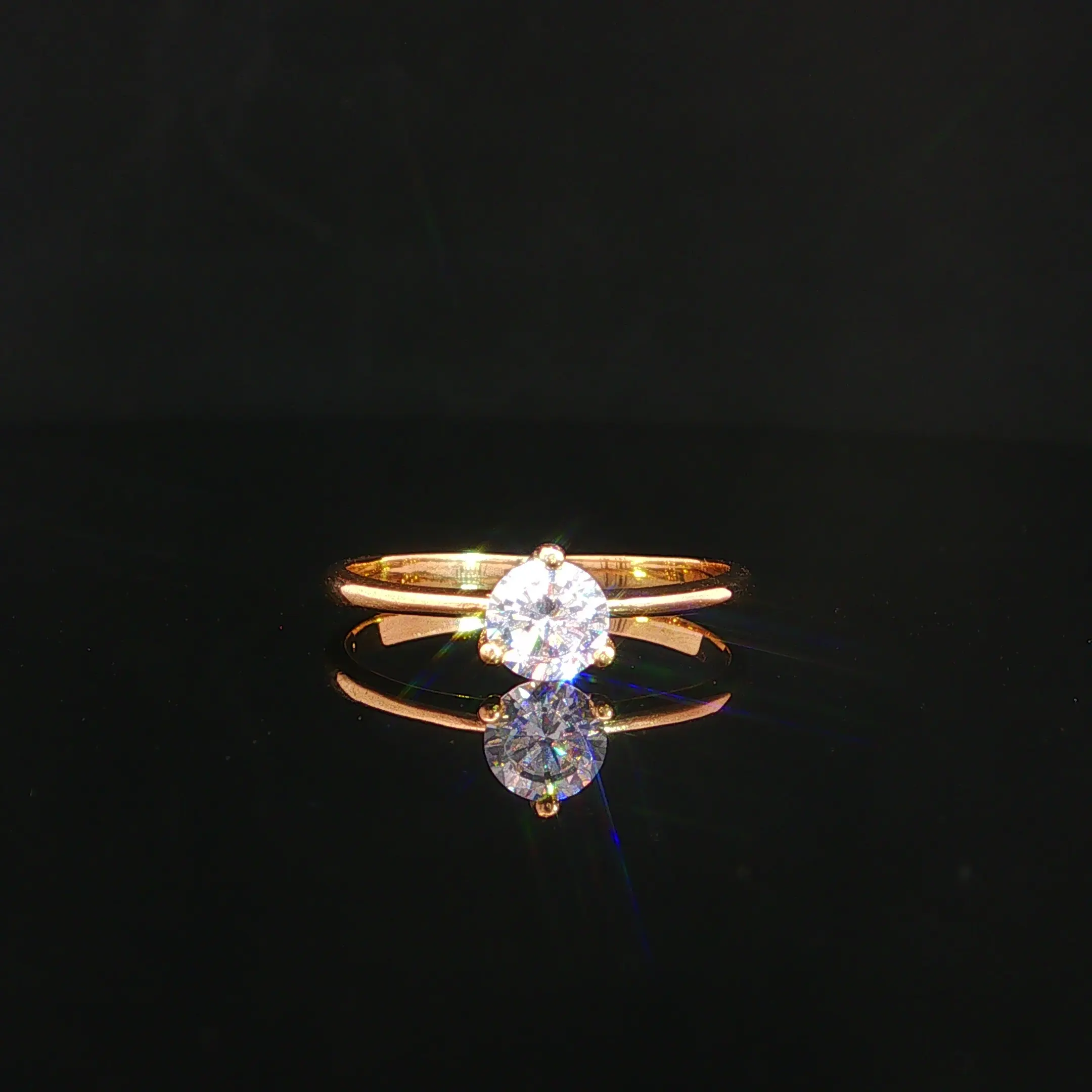ANILLO SOLITARIO 3 UÑAS ORO AMARILLO