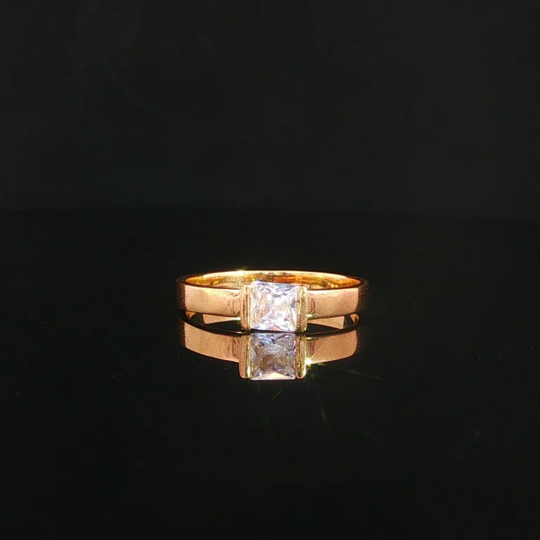 ANILLO SOLITARIO CUADRADO ORO AMARILLO