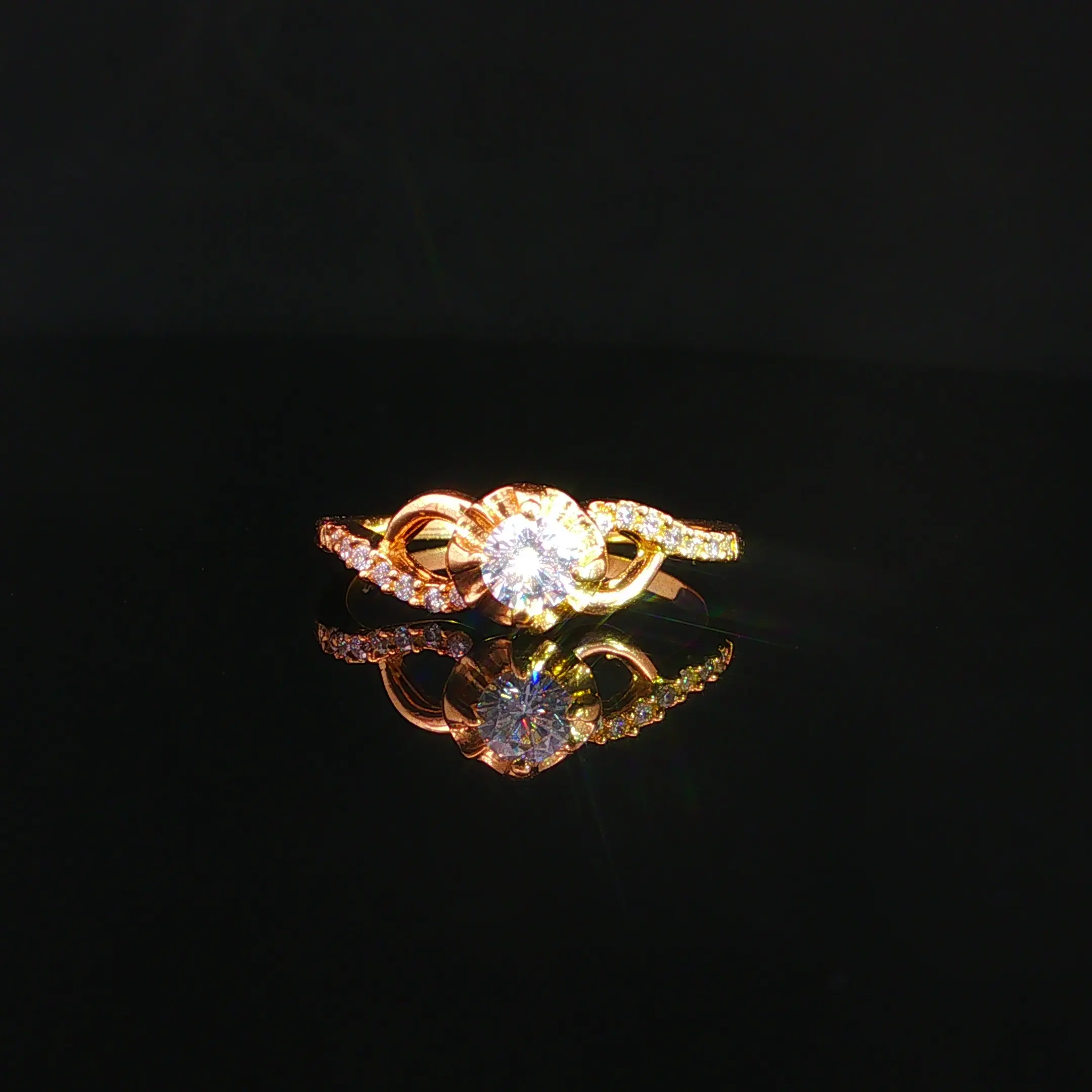 ANILLO SOLITARIO ONDAS CASTING ORO AMARILLO